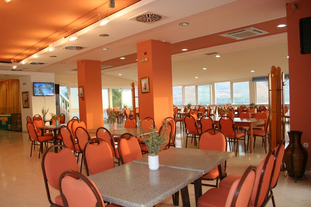 Revis Station Plataria Hotel Buitenkant foto