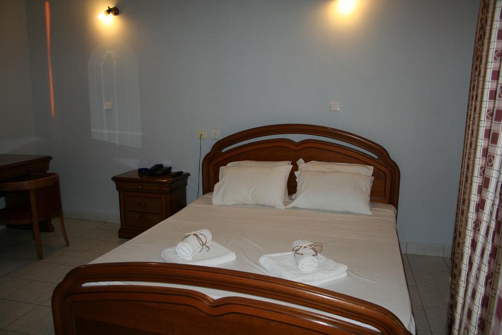 Revis Station Plataria Hotel Buitenkant foto
