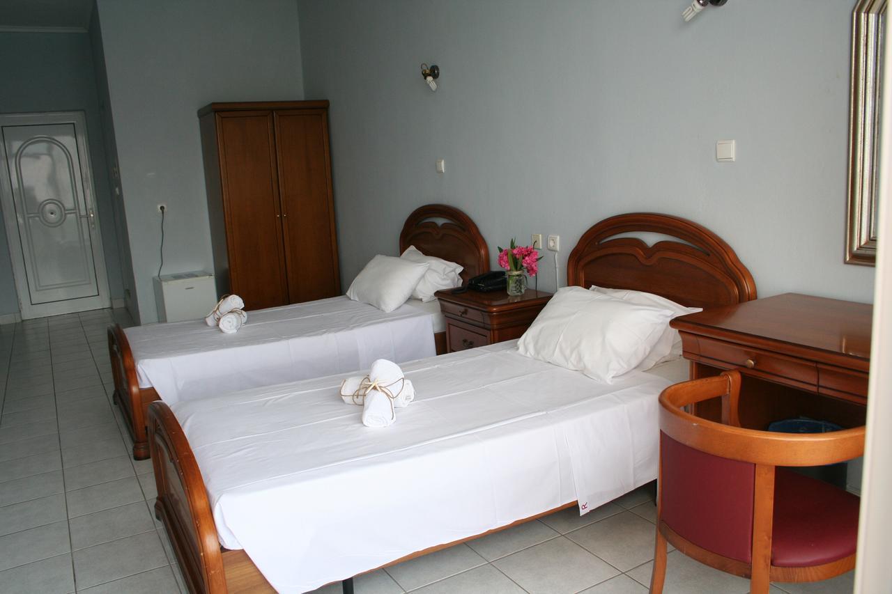 Revis Station Plataria Hotel Buitenkant foto
