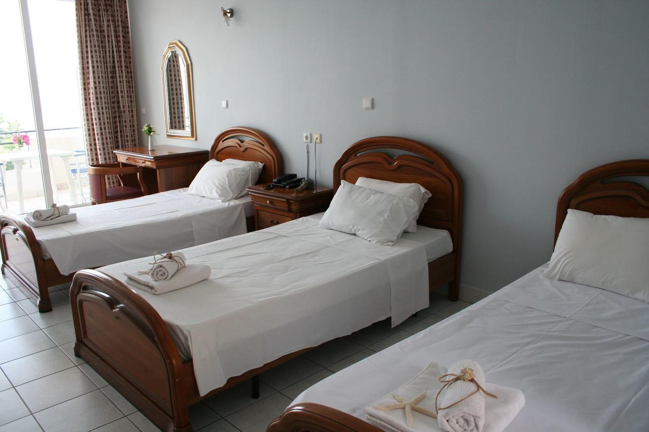 Revis Station Plataria Hotel Buitenkant foto