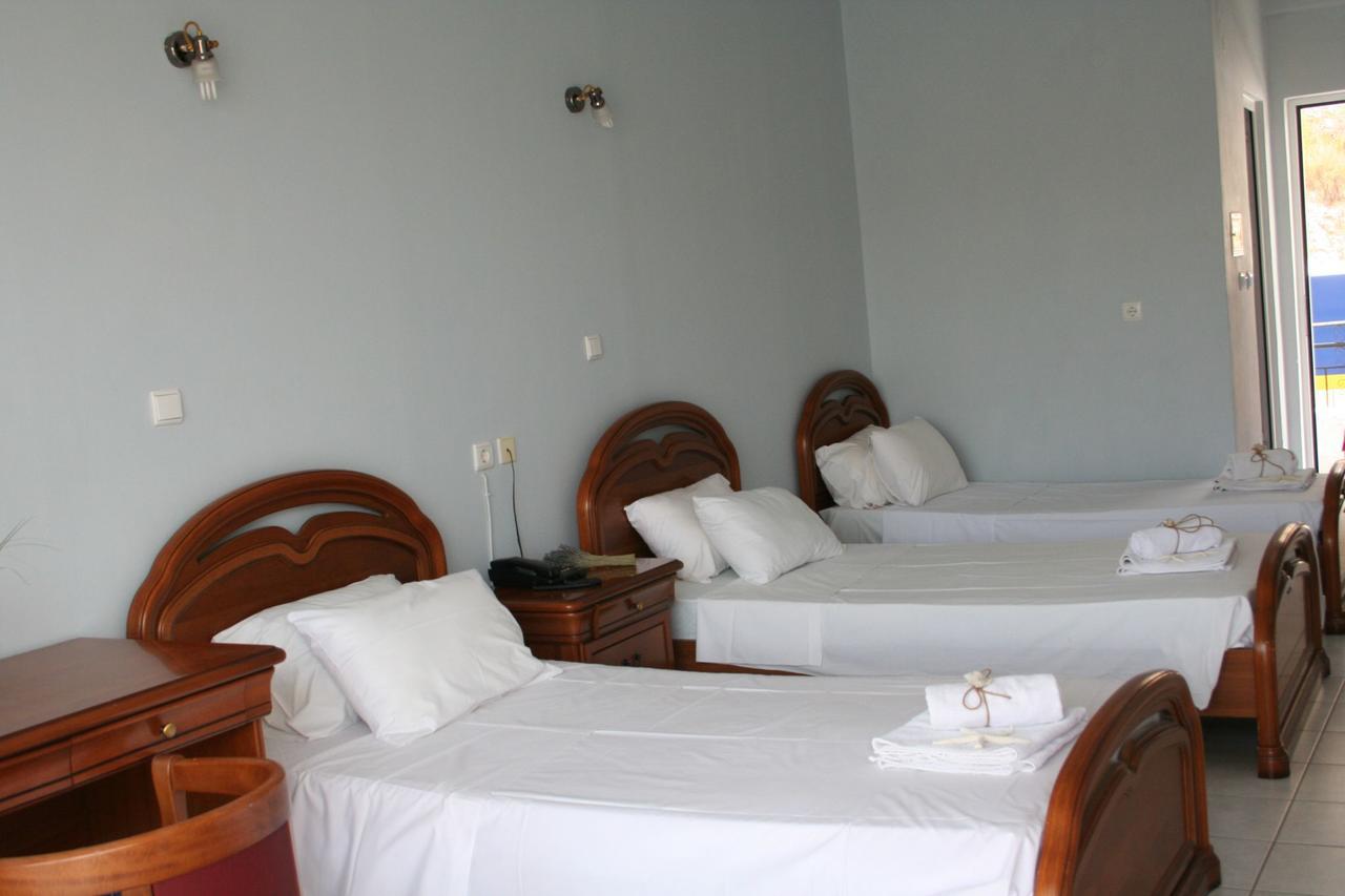 Revis Station Plataria Hotel Buitenkant foto